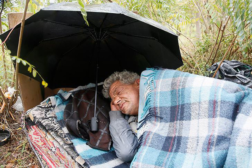 Evlatlarını aç bırakmayan Kuşçu Babanın çilesi