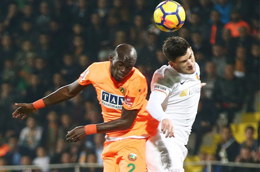 Kayserispor zirveden kopmadı: 2-1