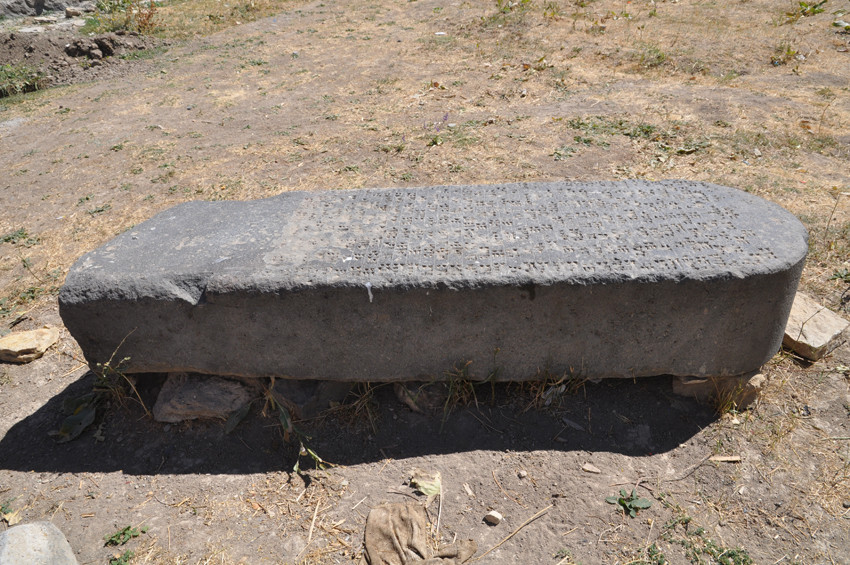 120 yıldır kayıp olan Urartu steli bulundu