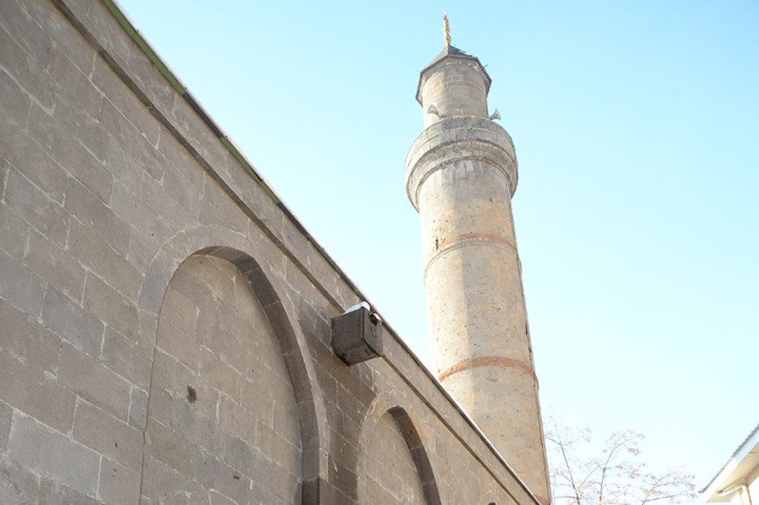 Bitlisın 867 yıllık Ulu Camide restorasyon tamamlandı