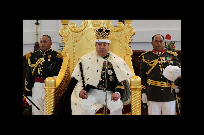 Tonga Kralı parlamentoyu feshetti