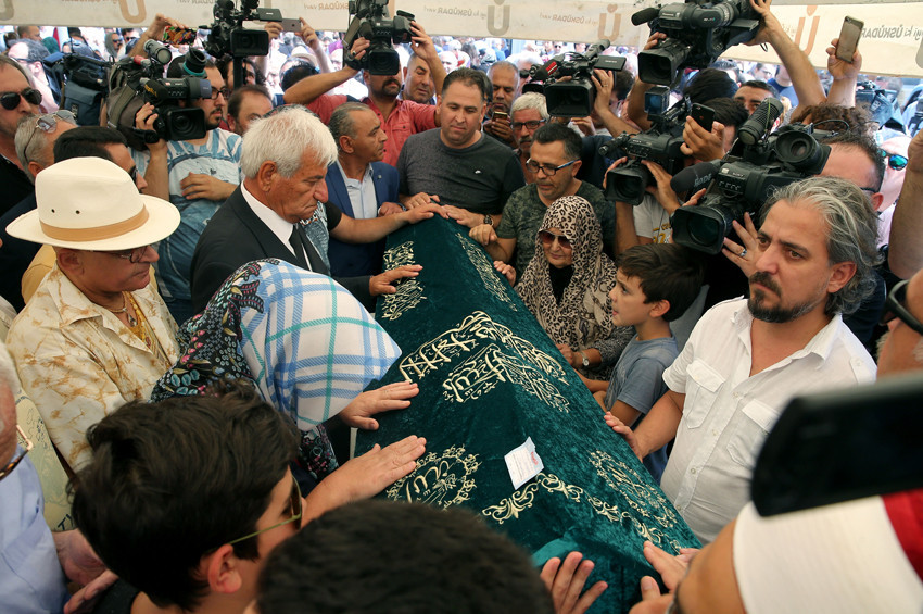 Vatan Şaşmaz toprağa verildi