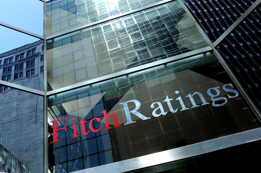 Fitch, Katarın kredi notunu düşürdü