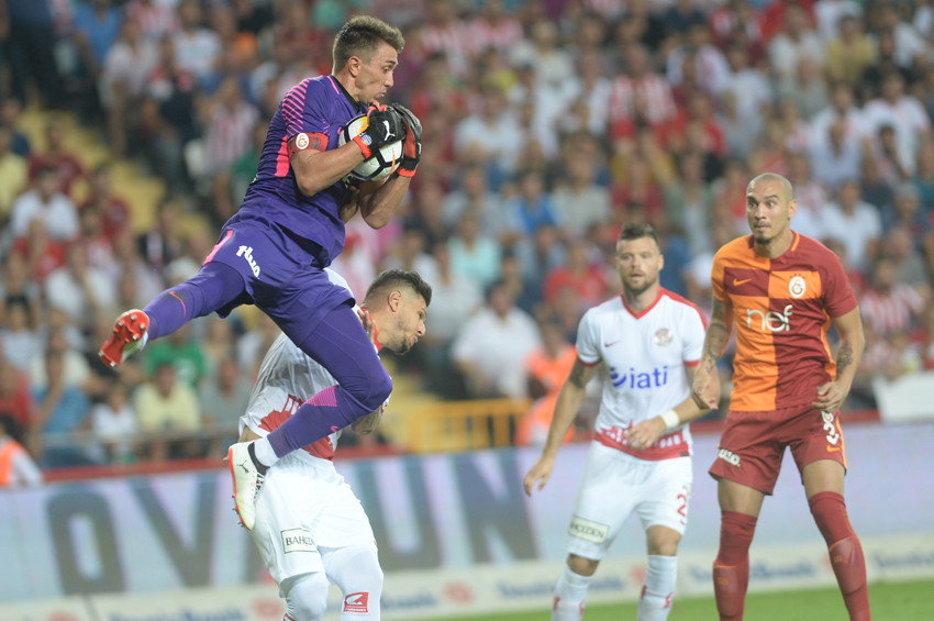 Galatarasay Antalyada tekledi: 1-1