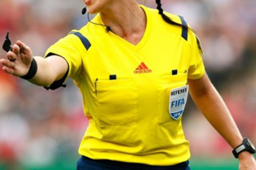 UEFAdan Türk kadın hakemlerine görev