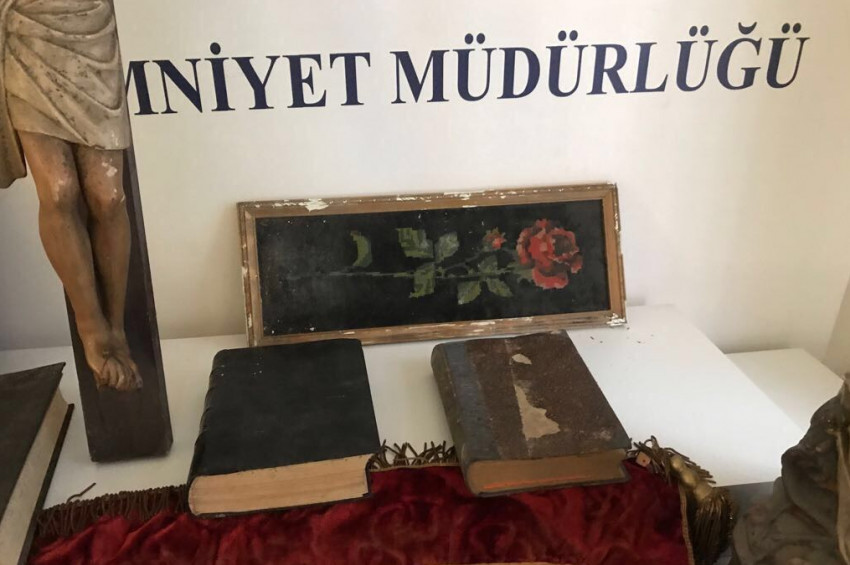 Beyoğlundaki Latin Katolik Kilisesi soyuldu