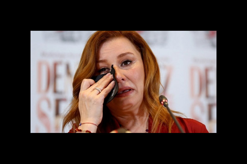 Deniz Seki annesi için dua istedi