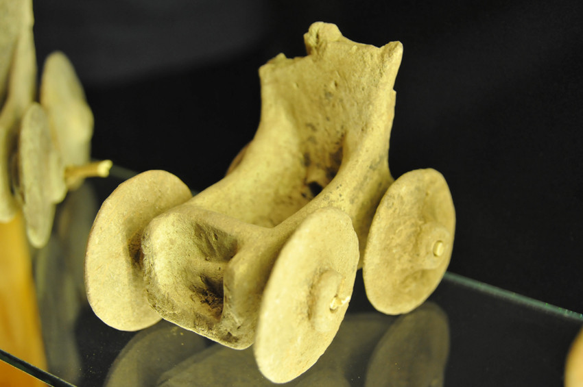 3 bin yıllık kukla bebek ve 4 bin yıllık arabalar