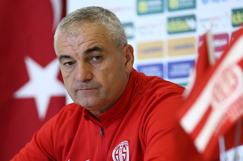 Antalyasporda Rıza Çalımbay dönemi sona erdi