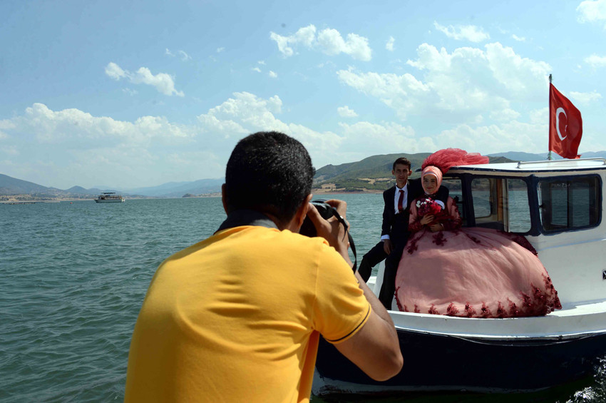 Barajdan mı geliyon da kız sen Almuslu musun?