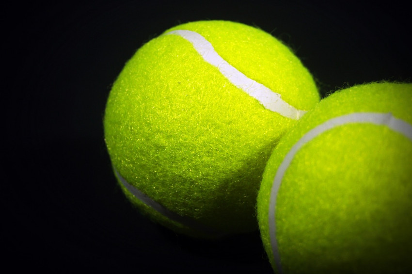 Marsel İlhan ve Malek Jaziri ilk turda elendi