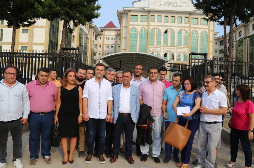 Ormanlık alana atılmış Atatürk heykeli bulundu