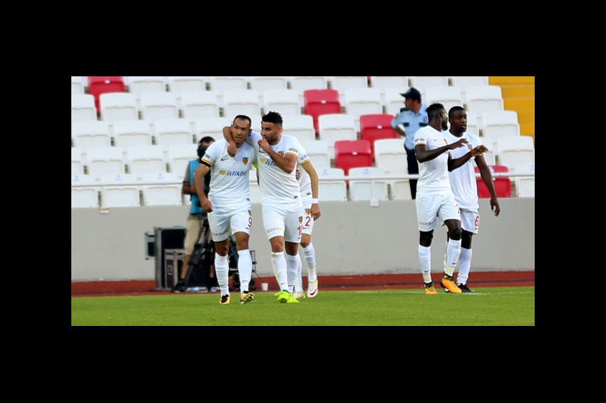 Kayserispor, Sivassporu sahasında yıktı: 2-0