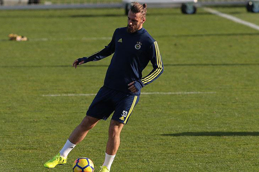 FB, Yiğithan Güveliyi Sparta Rotterdama kiraladı