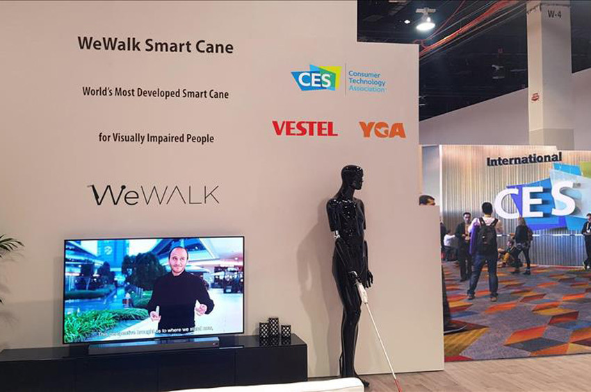 Akıllı baston WeWALK tanıtıldı