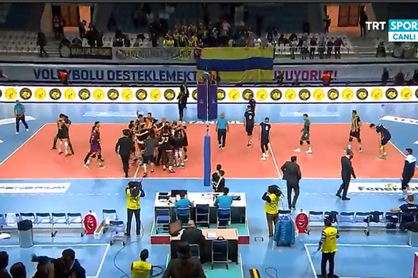 Galatasaray, filede Fenerbahçe derbisini kazandı