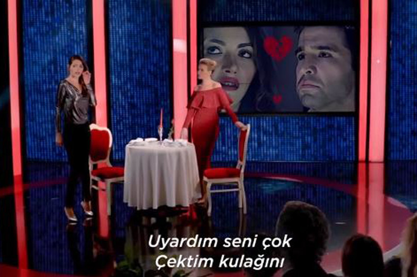 Netflixten Türkiye için Esra Erollu Black Mirror Reklamı