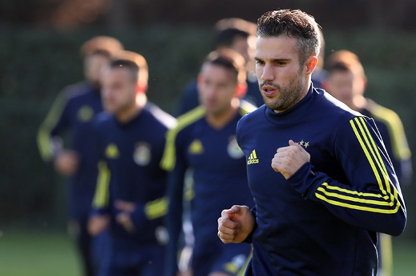 Van Persieye iki kulüpten teklif var