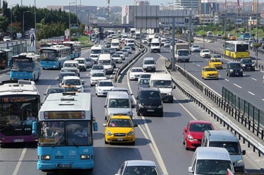 96 bin yeni araç trafiğe çıktı