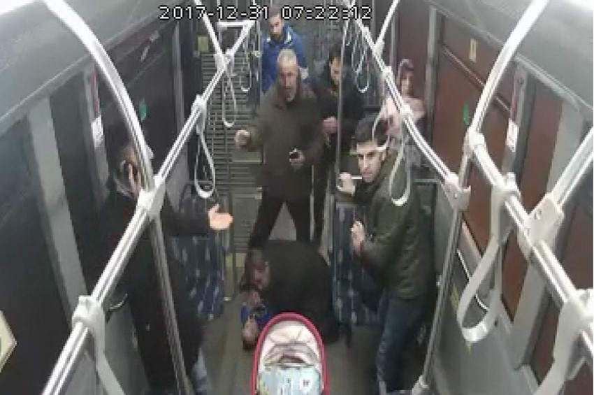 Bebeğin hayatını otobüs şoförü kurtardı