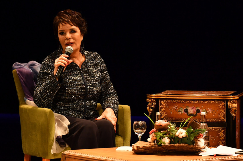 Hülya Koçyiğitin Dila Hanım üzüntüsü