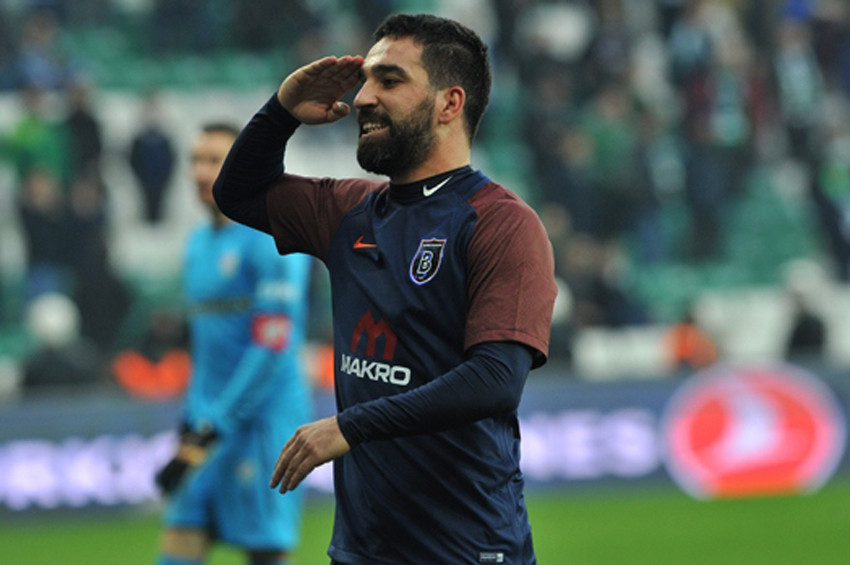Arda Turan, golle döndü