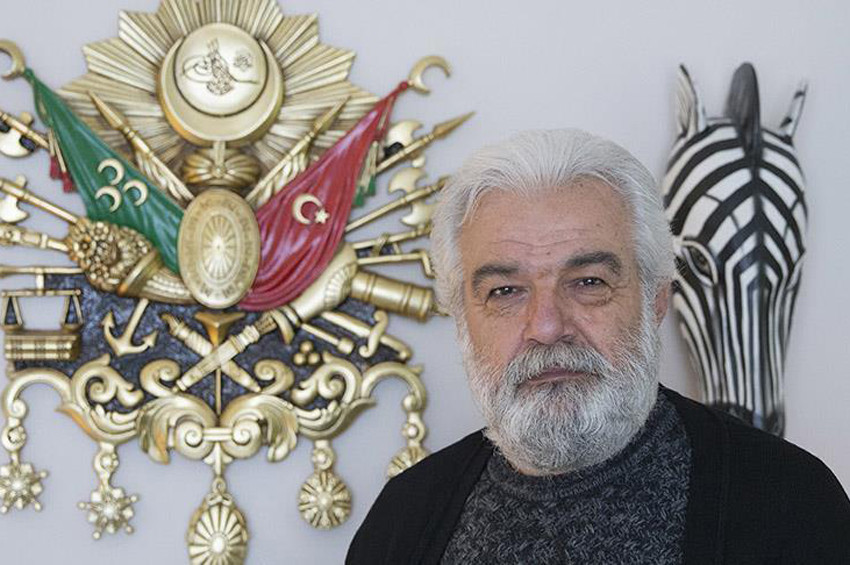 Serdar Gökhan: Sinema sektörü parasızlıktan sapıttı