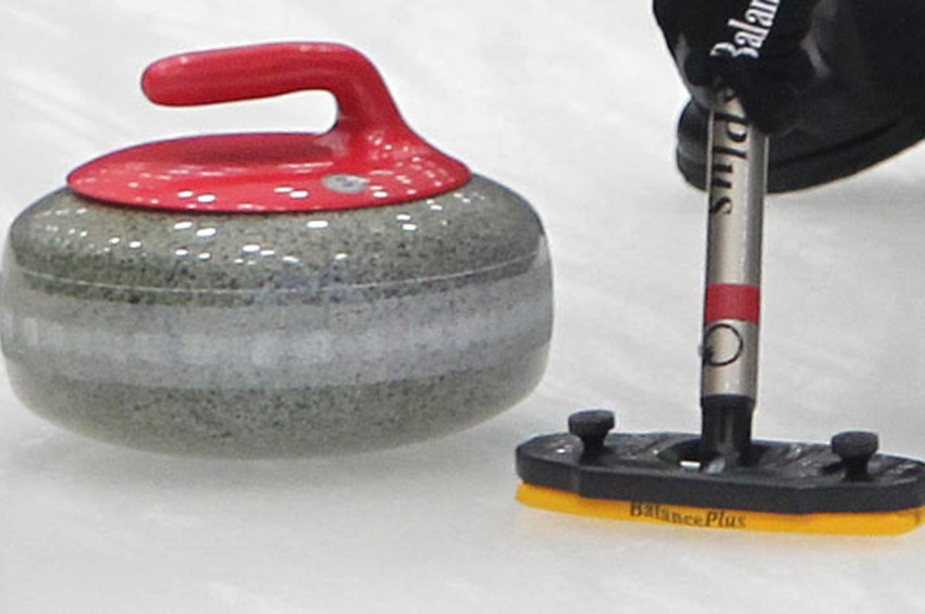 Curlingde milliler galibiyetle başladı