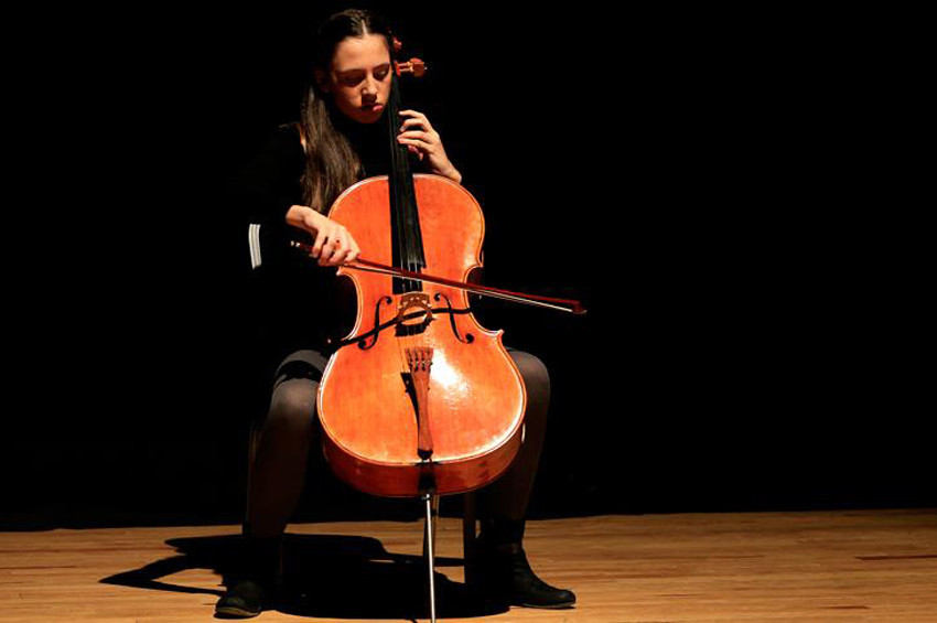 13 yaşındaki Çello virtüözü Arya Nurun büyük düşünüyor