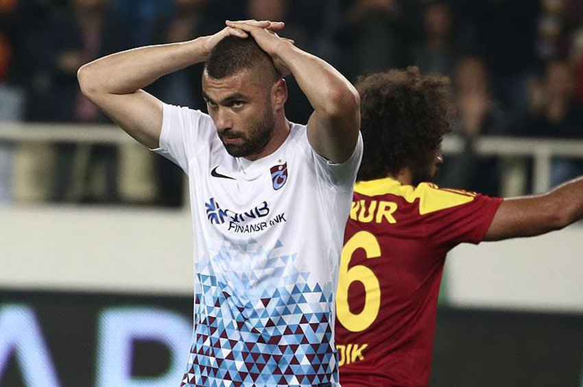 Burak Yılmaz kampta sakatlandı