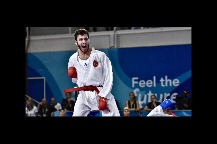 Milli karateci Enes Buluttan tarihi başarı