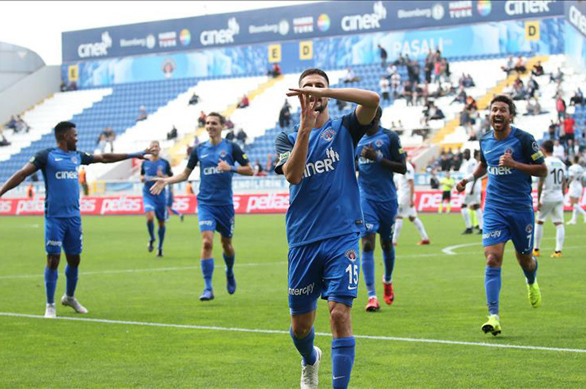 Kasımpaşa, Akhisarsporu farklı yendi: 5-0