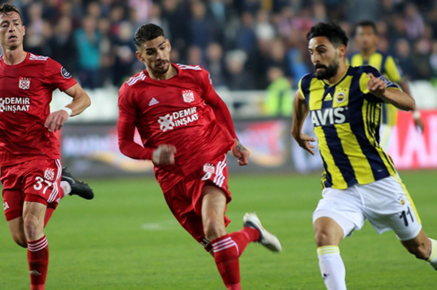 Fenerbahçeli Mehmet Ekici 3 hafta yok!