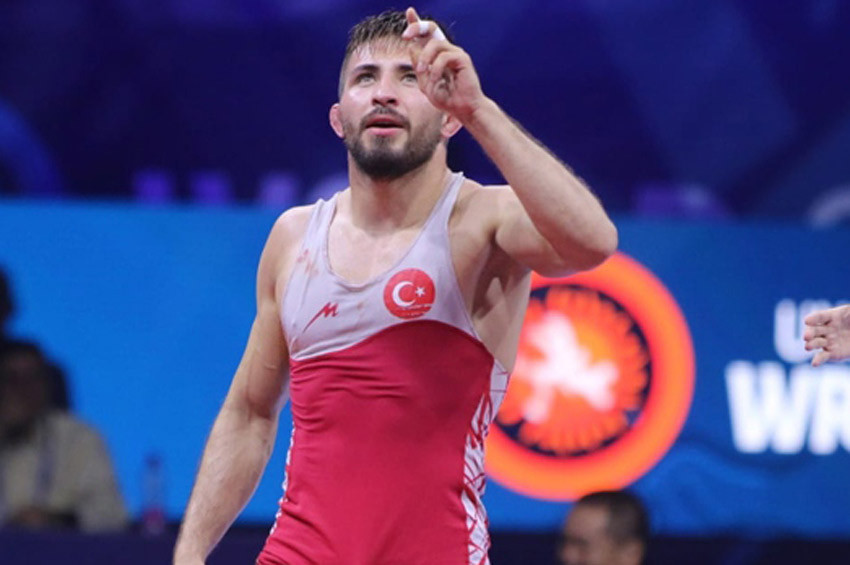 Süleyman Atlı bronz madalya kazandı