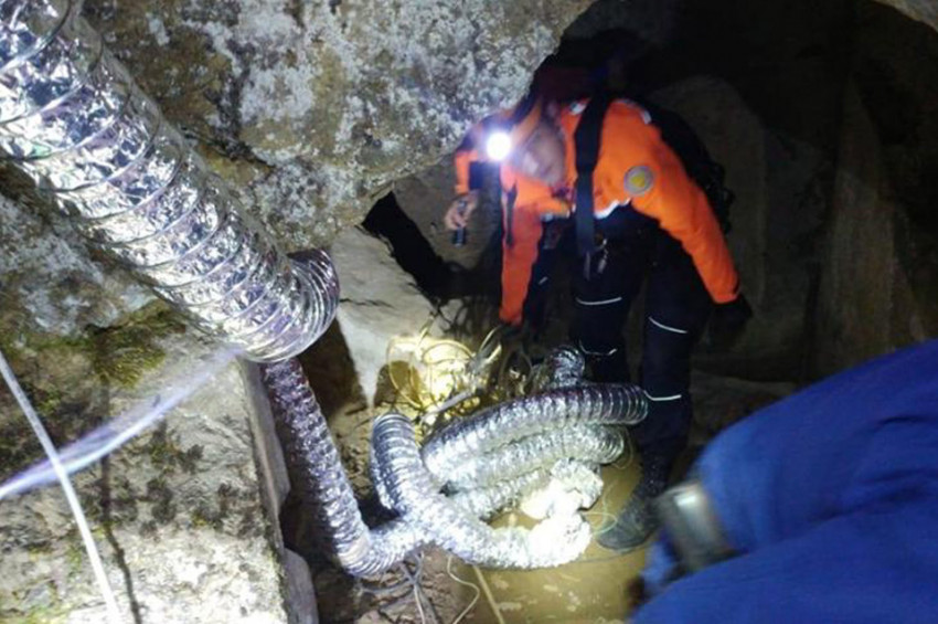 Devrekte defineciler 15 metrelik kuyuda yakalandı