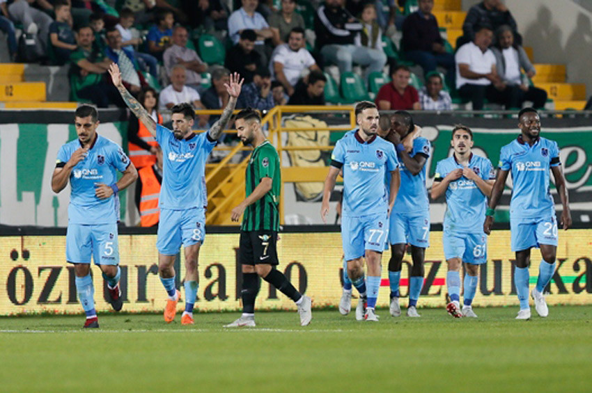 Trabzonspor deplasmanda ilk galibiyetini aldı