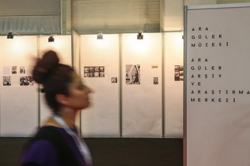 Islık Çalan Adam-Ara Güler sergisi TÜYAPta