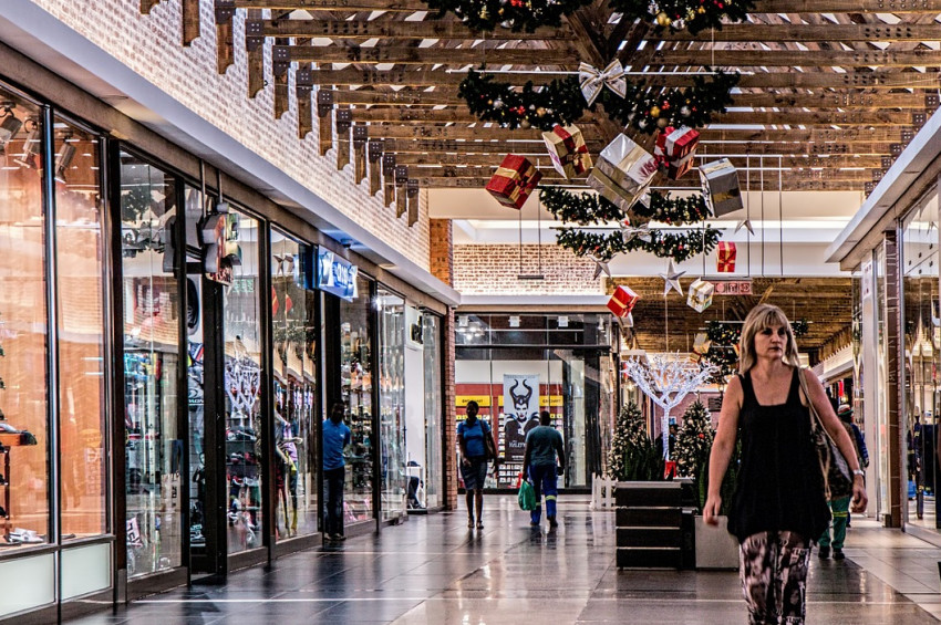 AVMler yılbaşı alışverişi için doldu taştı