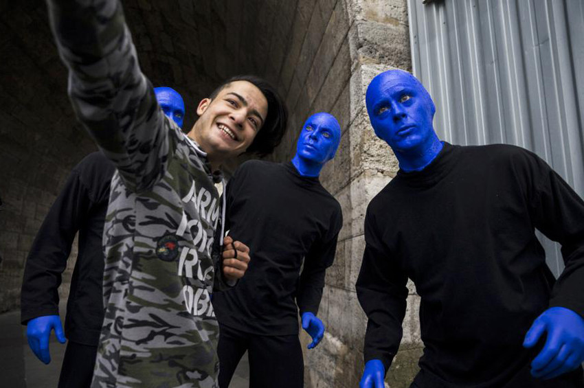 Blue Man Group İstanbul sokaklarındaydı