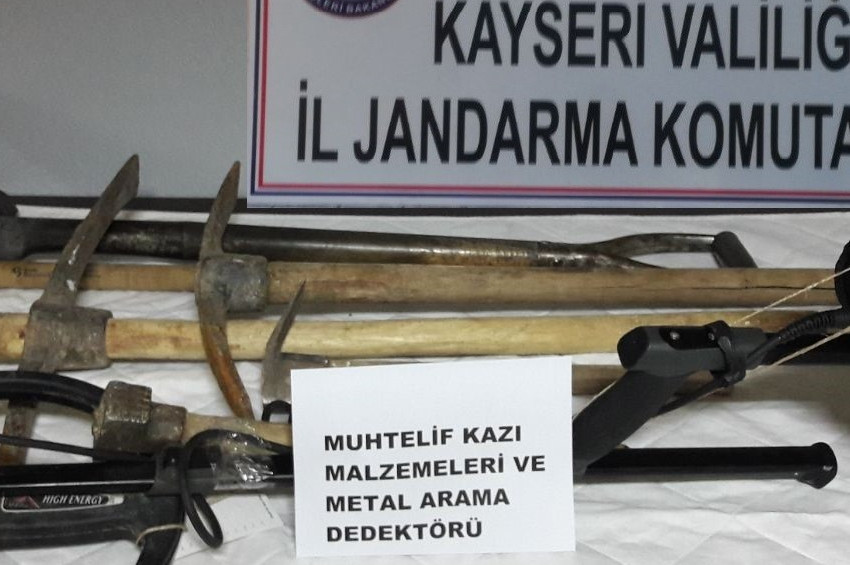 SİT alanında kaçak kazı operasyonu: 7 gözaltı