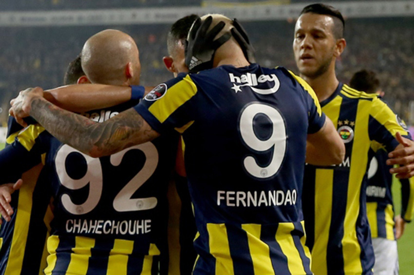 Fenerbahçe yenilmezlik ve galibiyet serisini sürdürdü