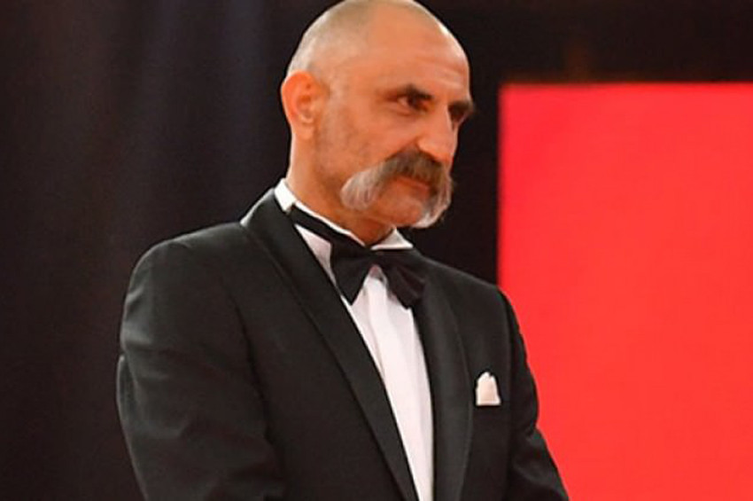 Gürkan Uygunun yeni imajı şaşırttı