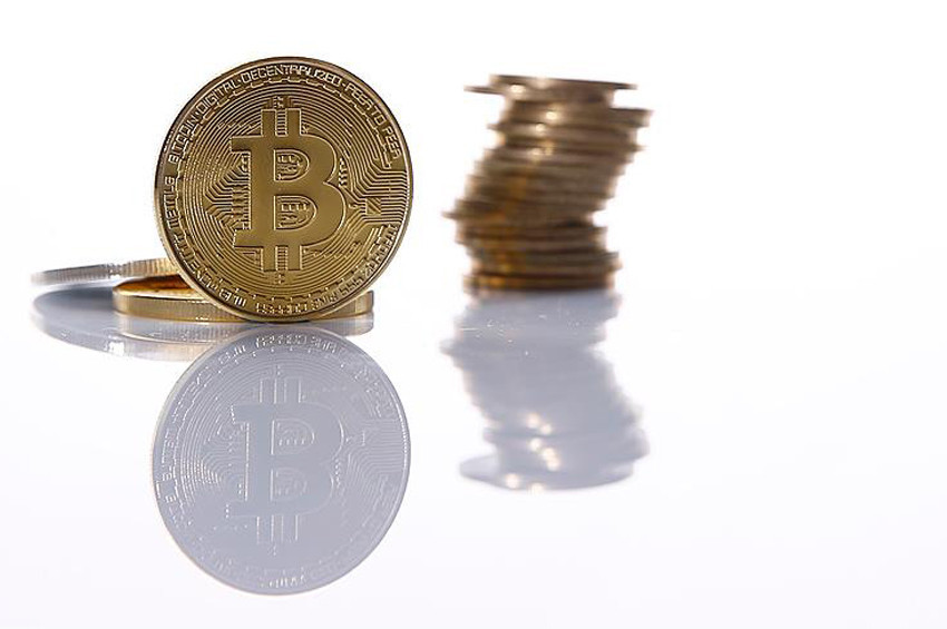 Bitcoin 8 bin doların altına geriledi