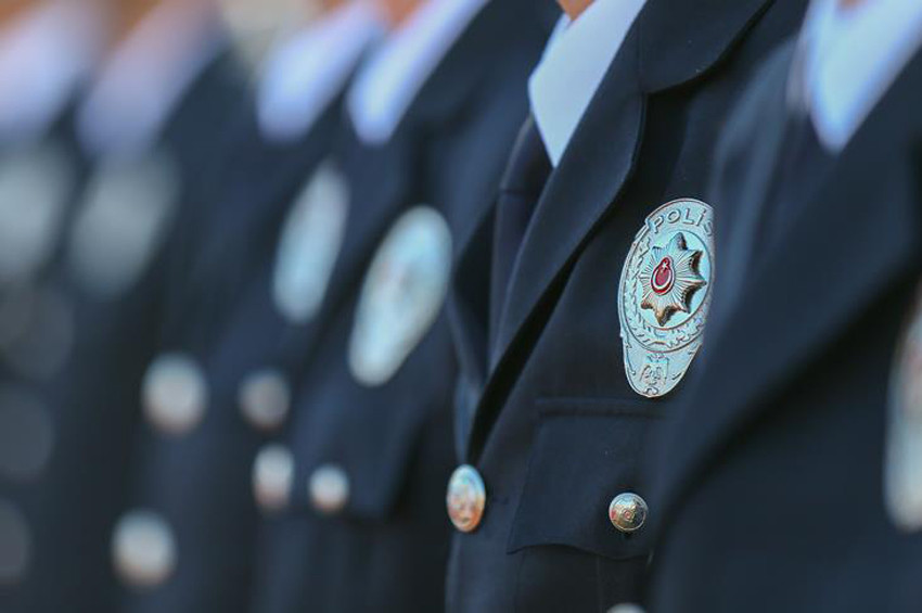 Polislerin çalışma saatleri 12/24 olarak değişti