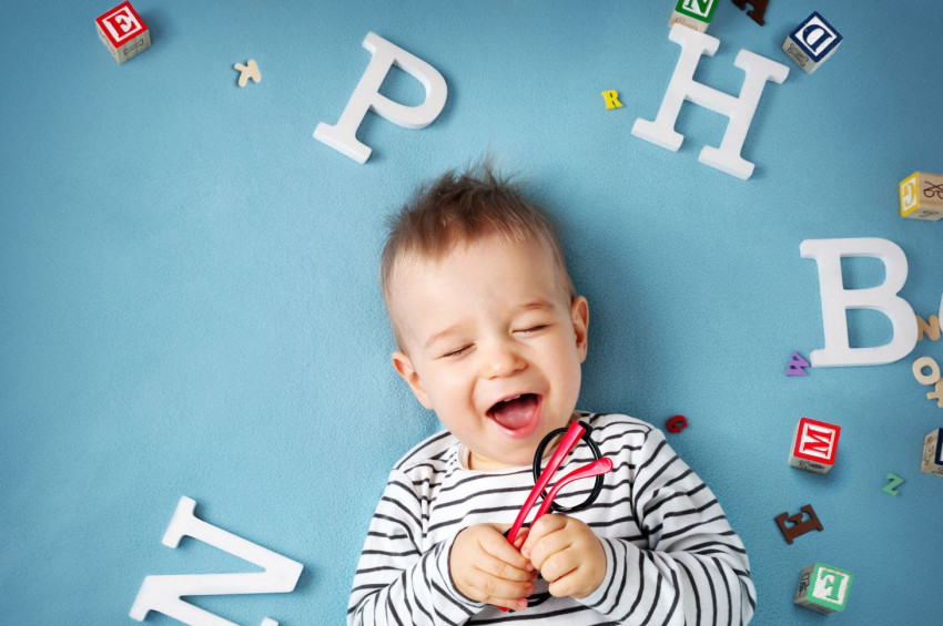 Bebeğin dil gelişini nasıl takip edebilirsiniz?
