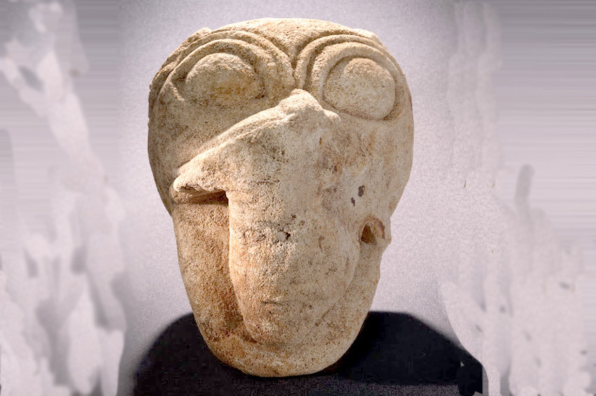 Ortaçağdan kalma insan yutan iblis figürü