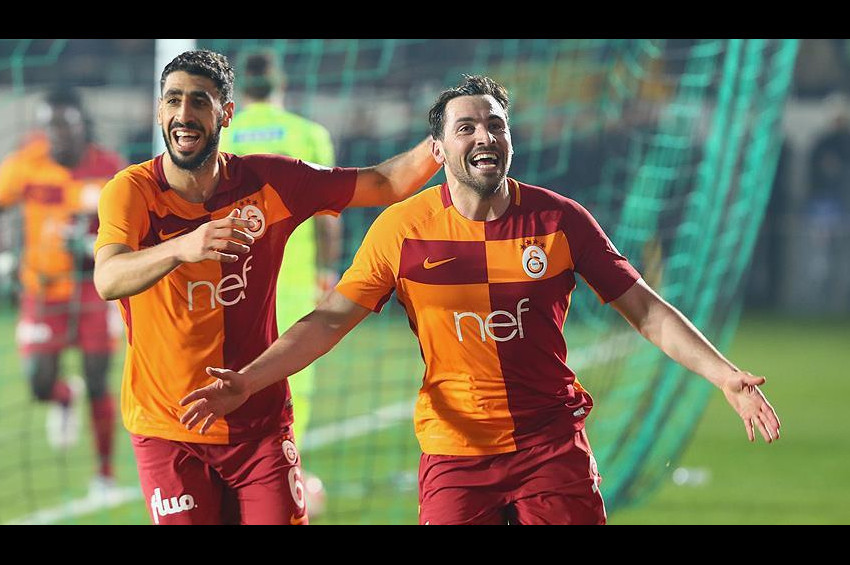 Galatasaray Manisadan avantajlı dönüyor