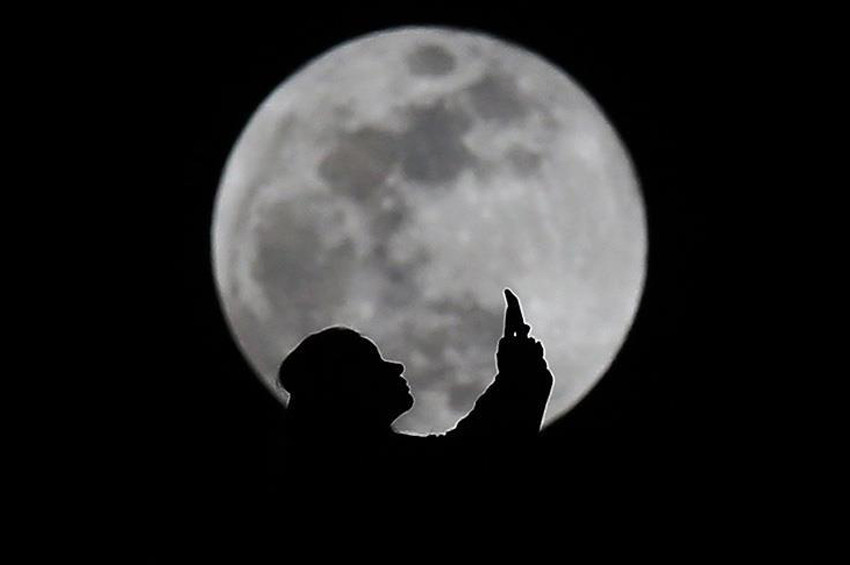 Ay yüzeyine 4G mobil ağ şebekesi kurulacak