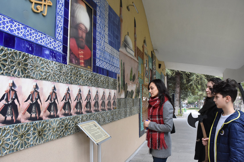 Şeyh Edebali Türbesine ziyaretçi yağıyor