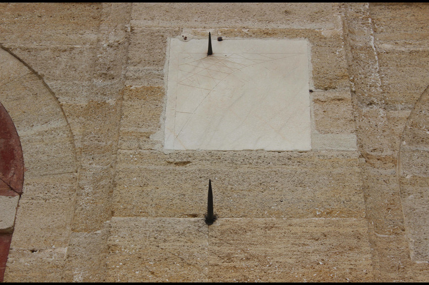 Selimiyenin muvakkithane ve güneş saatleri